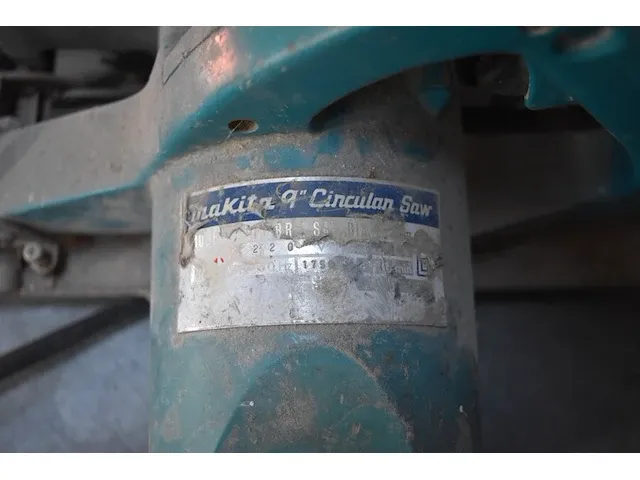 Elektrische handcirkelzaag makita 5900br (20) - afbeelding 6 van  6