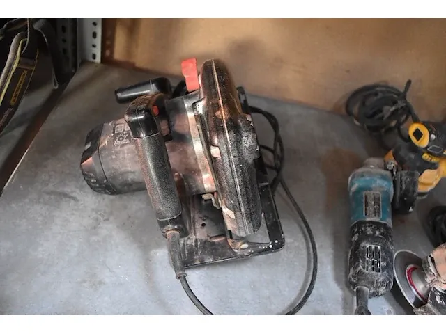 Elektrische handcirkelzaag skilsaw 5366 , elektrische slijpschijf makita 9558hnr (defect) (5,16) - afbeelding 2 van  11