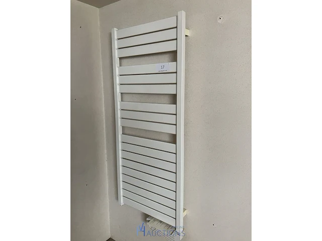 Elektrische handdoekradiator - afbeelding 1 van  3