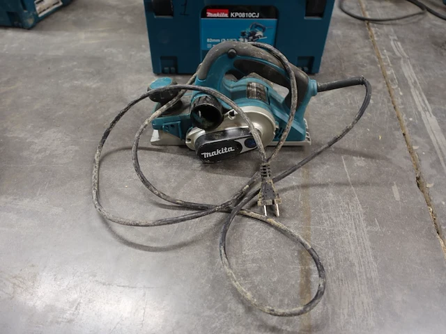 Elektrische handschaafmachine makita - afbeelding 1 van  4