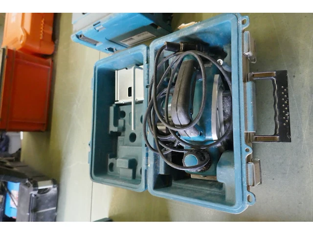Elektrische handschaafmachine makita - afbeelding 1 van  4
