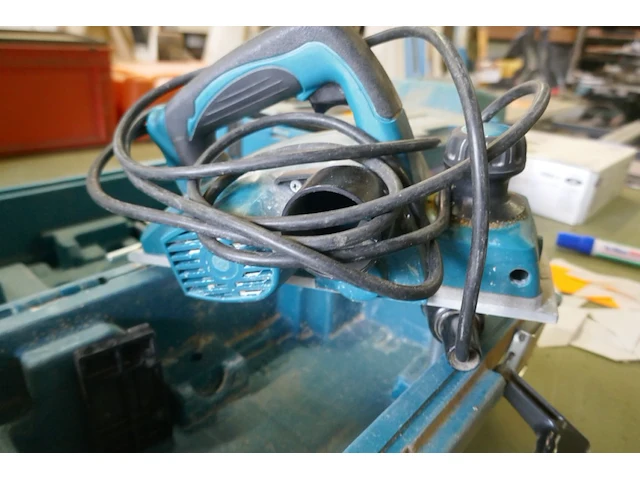 Elektrische handschaafmachine makita - afbeelding 3 van  4