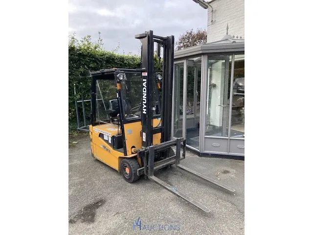 Elektrische heftruck hyundai - afbeelding 1 van  7