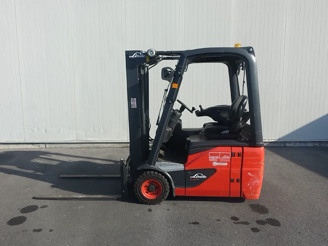 Elektrische heftruck linde - afbeelding 1 van  19