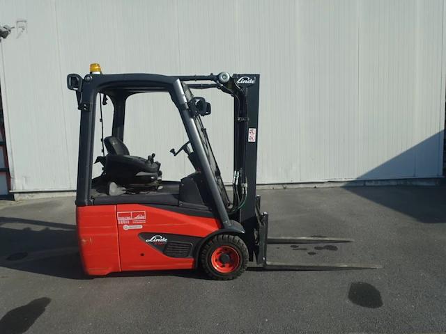 Elektrische heftruck linde - afbeelding 13 van  19