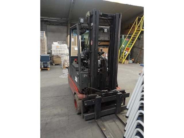 Elektrische heftruck linde - afbeelding 8 van  13