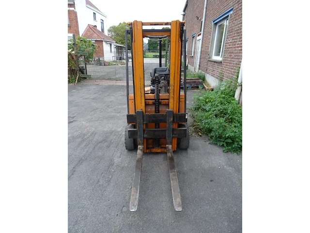 Elektrische heftruck still - afbeelding 2 van  9