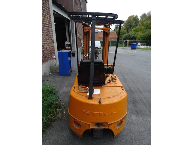 Elektrische heftruck still - afbeelding 3 van  9