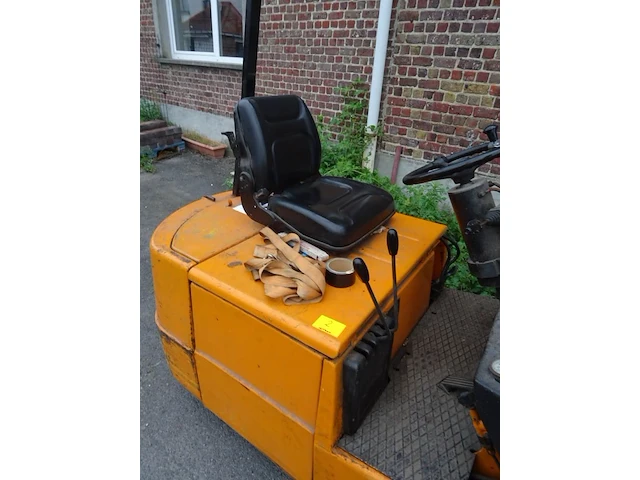 Elektrische heftruck still - afbeelding 4 van  9