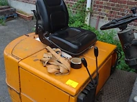 Elektrische heftruck still - afbeelding 4 van  9