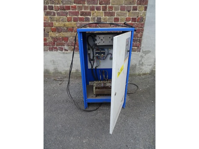 Elektrische heftruck still - afbeelding 7 van  9