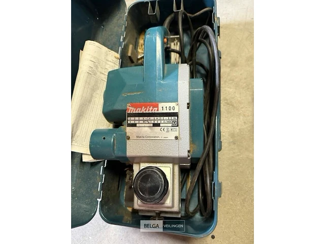 Elektrische houtschaaf makita - afbeelding 2 van  3