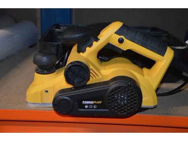 Elektrische houtschaafmachine powerplus powx1110, 2 lege gereedschapskoffers bosch - afbeelding 4 van  7