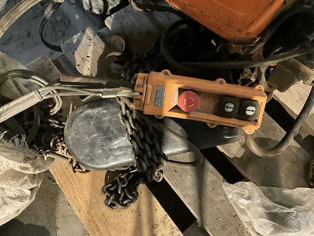 Elektrische kettingtakel hitachi max. cap. 500 kg. - afbeelding 5 van  5