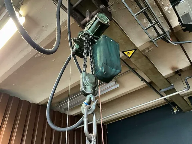 Elektrische kettingtakel profi 2t - afbeelding 1 van  4