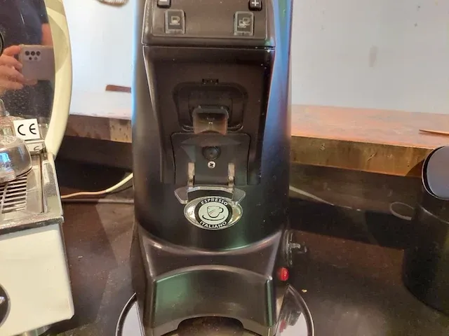 Elektrische koffiemolen gureka zenith highspeed - afbeelding 3 van  4