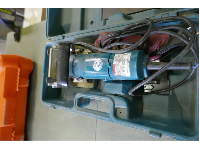 Elektrische lamellenfrees makita - afbeelding 2 van  4