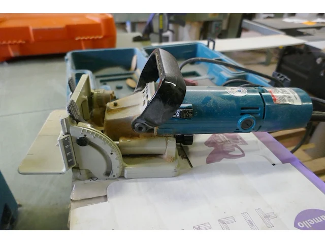 Elektrische lamellenfrees makita - afbeelding 3 van  4