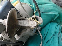 Elektrische lier met 2 imer staanders - afbeelding 6 van  9