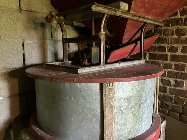 Elektrische maalmolen / graanmolen antiek - afbeelding 6 van  6
