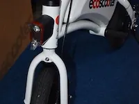 Elektrische mini-scooter wit - afbeelding 3 van  8