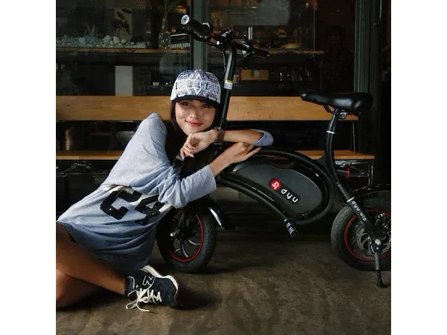 Elektrische mini-scooter wit - afbeelding 8 van  8
