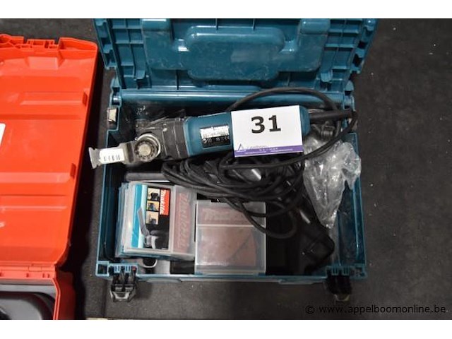 Elektrische multitool makita, tm3010c - afbeelding 1 van  2