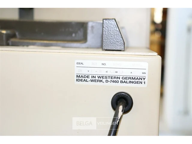 Elektrische papiersnijmachine - afbeelding 3 van  4