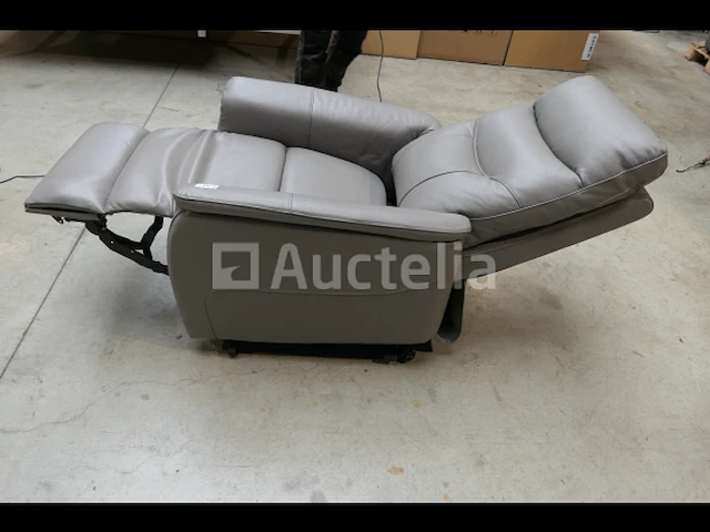 Elektrische rolstoel - afbeelding 3 van  8
