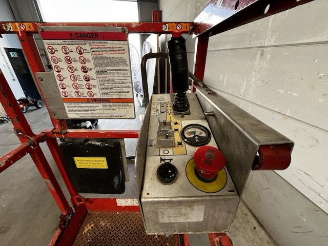 Elektrische schaarlift skyjack - afbeelding 8 van  10