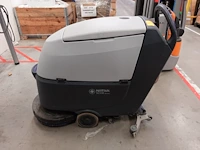 Elektrische schrobzuigmachine nilfisk