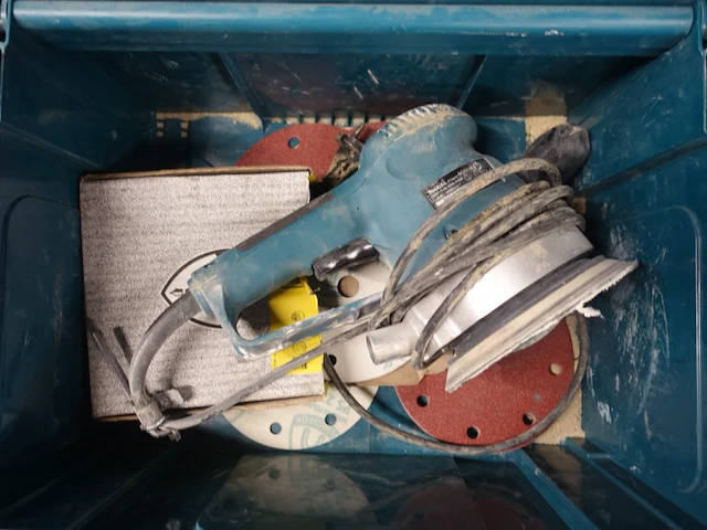 Elektrische schuurmachine makita - afbeelding 1 van  3