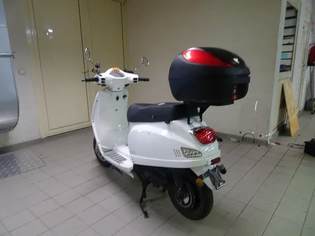 Elektrische scooter emco - afbeelding 5 van  10