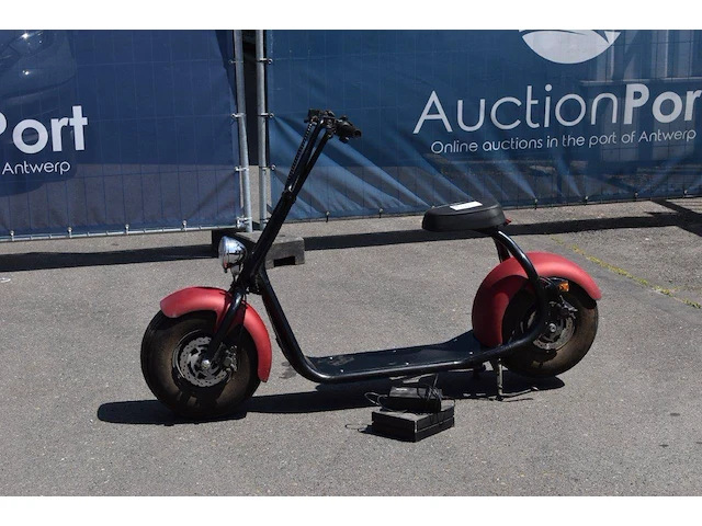 Elektrische scooter seev met zadel (marge) - afbeelding 1 van  1