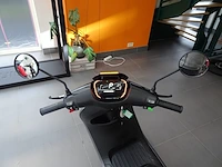 Elektrische scooter segway - afbeelding 7 van  13