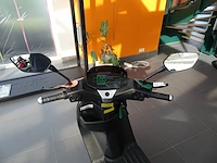 Elektrische scooter sunra - afbeelding 7 van  13