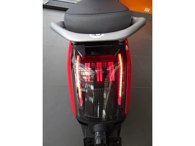 Elektrische scooter super soco - afbeelding 6 van  12