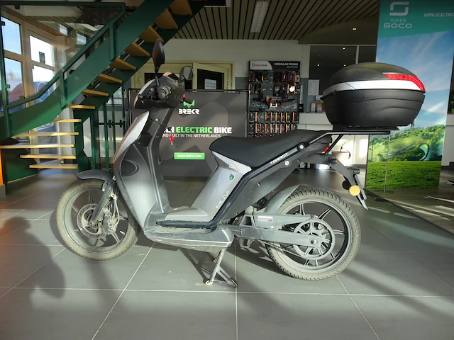 Elektrische scooter torrot - afbeelding 1 van  11