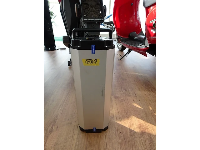 Elektrische scooter torrot - afbeelding 2 van  11