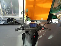 Elektrische scooter torrot - afbeelding 8 van  11