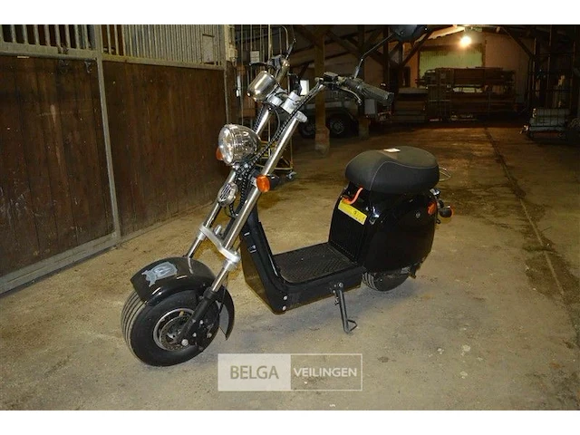 Elektrische scooter - afbeelding 1 van  8
