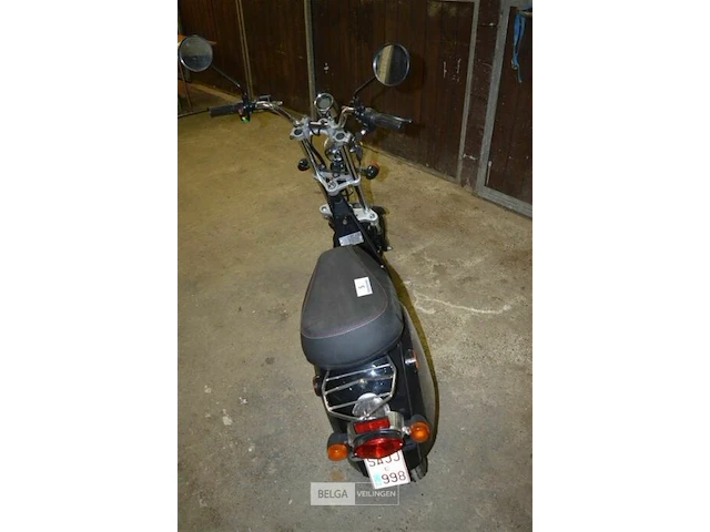 Elektrische scooter - afbeelding 5 van  8
