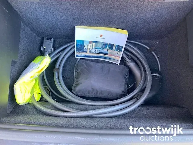 Elektrische sportwagen - afbeelding 14 van  40