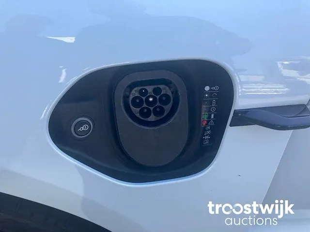 Elektrische sportwagen - afbeelding 16 van  40