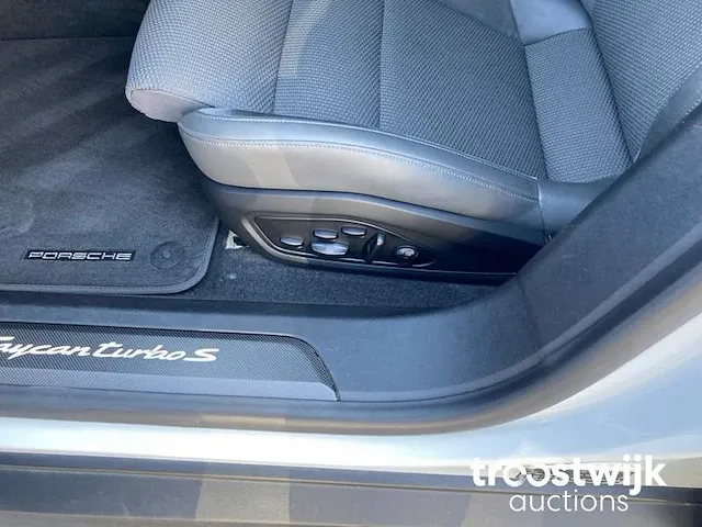 Elektrische sportwagen - afbeelding 21 van  40