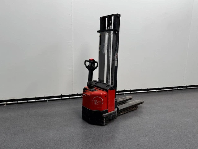 Elektrische stapelaar bt s12 elektrisch 1200kg 3.7m 2000 - afbeelding 1 van  1