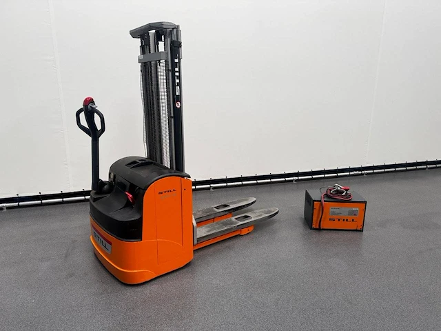 Elektrische stapelaar still egv14 elektrisch 1400kg 2.93m 2007 - afbeelding 1 van  1