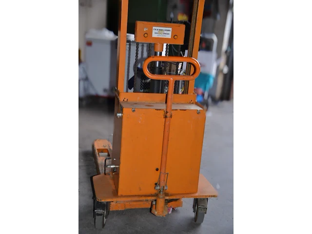 Elektrische stapelaar - afbeelding 2 van  3