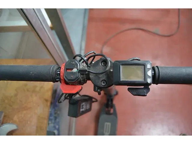 Elektrische step bohlt - afbeelding 9 van  9