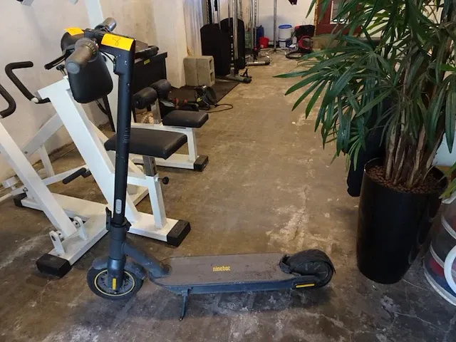 Elektrische step ninebot - afbeelding 1 van  4